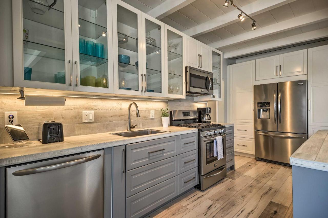 Remodeled Ventura Beach Home With Yard And Fire Pit! Екстер'єр фото